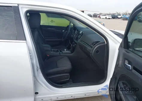 2023 Chrysler 300 Touring из США, поврежденный, VIN 2C3CCAAG3PH707562